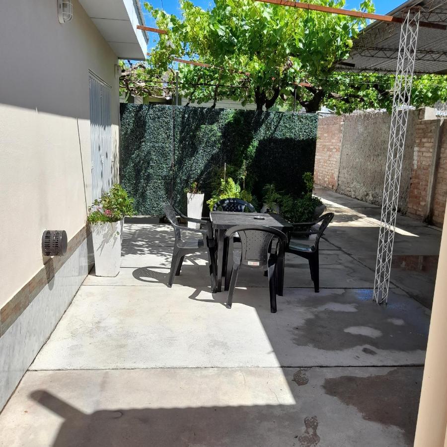 Alojamiento Sarmiento General Alvear  Exterior foto
